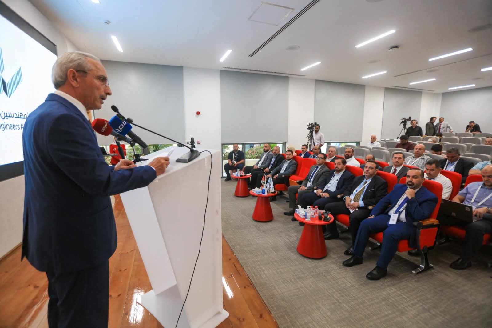 نقابة المهندسين وجامعة الحسين التقنية تعقدان اليوم العلمي 